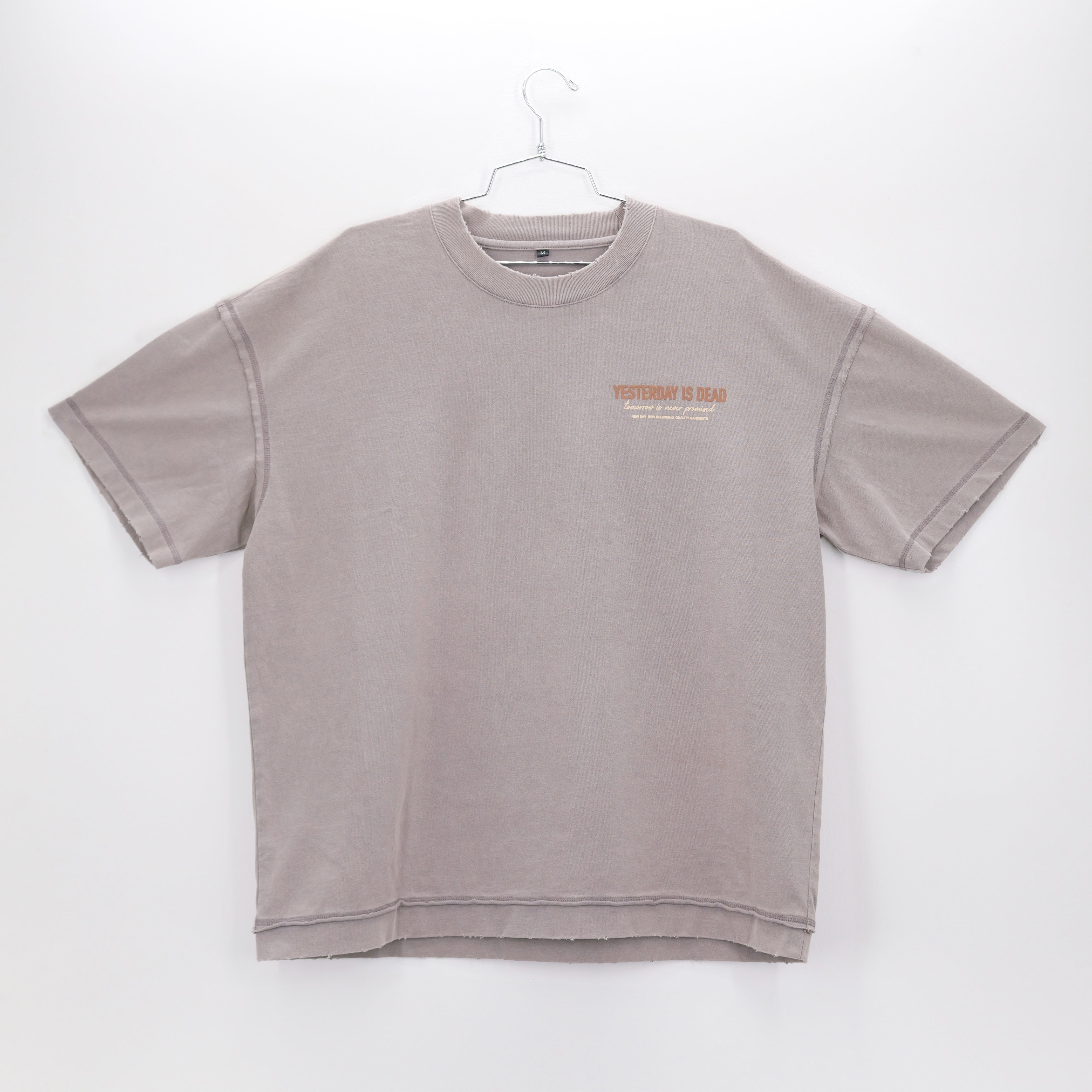 MADE WITH CARE VINTAGE TEE PEBBLE