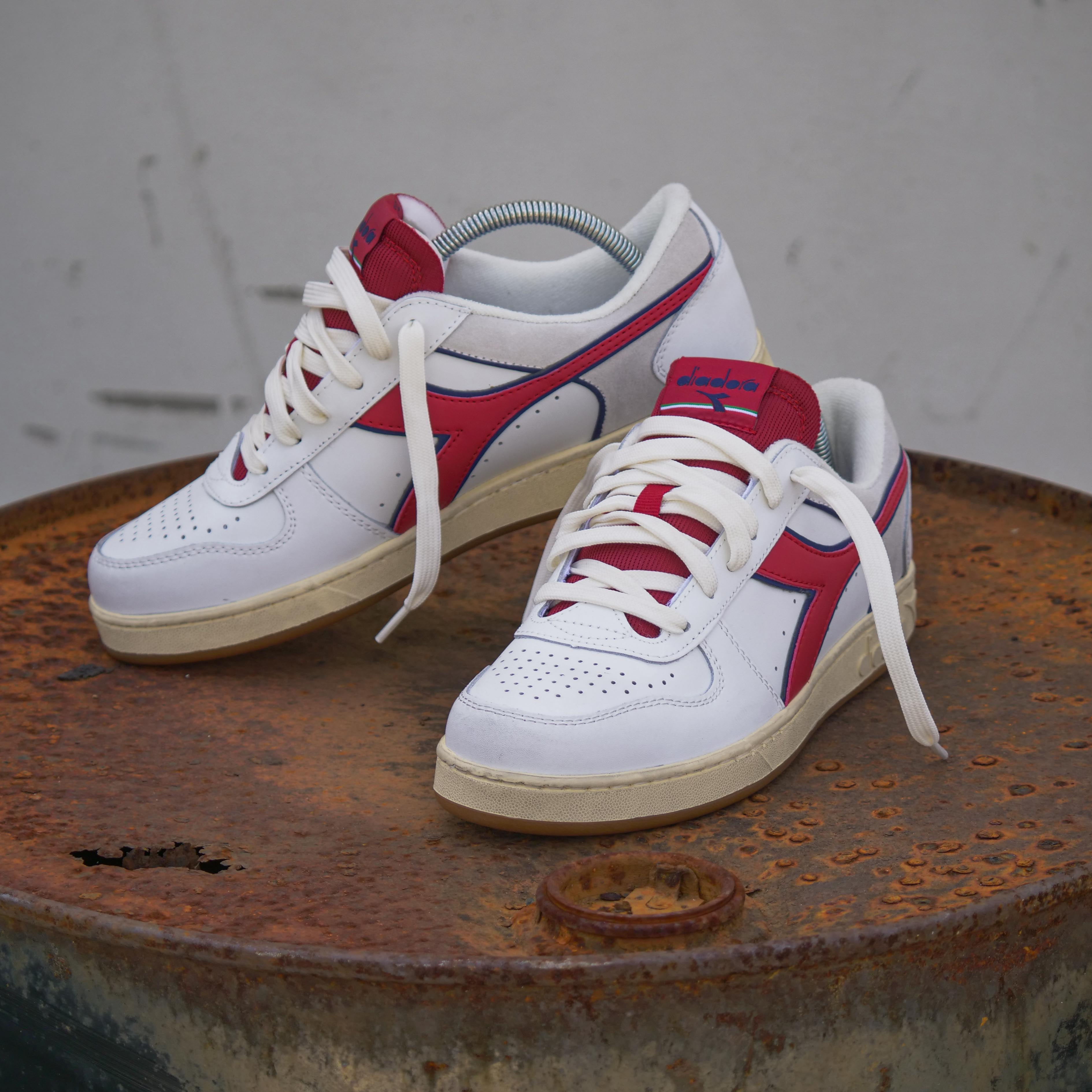 MAGIC BASKET LOW WHITE/RED