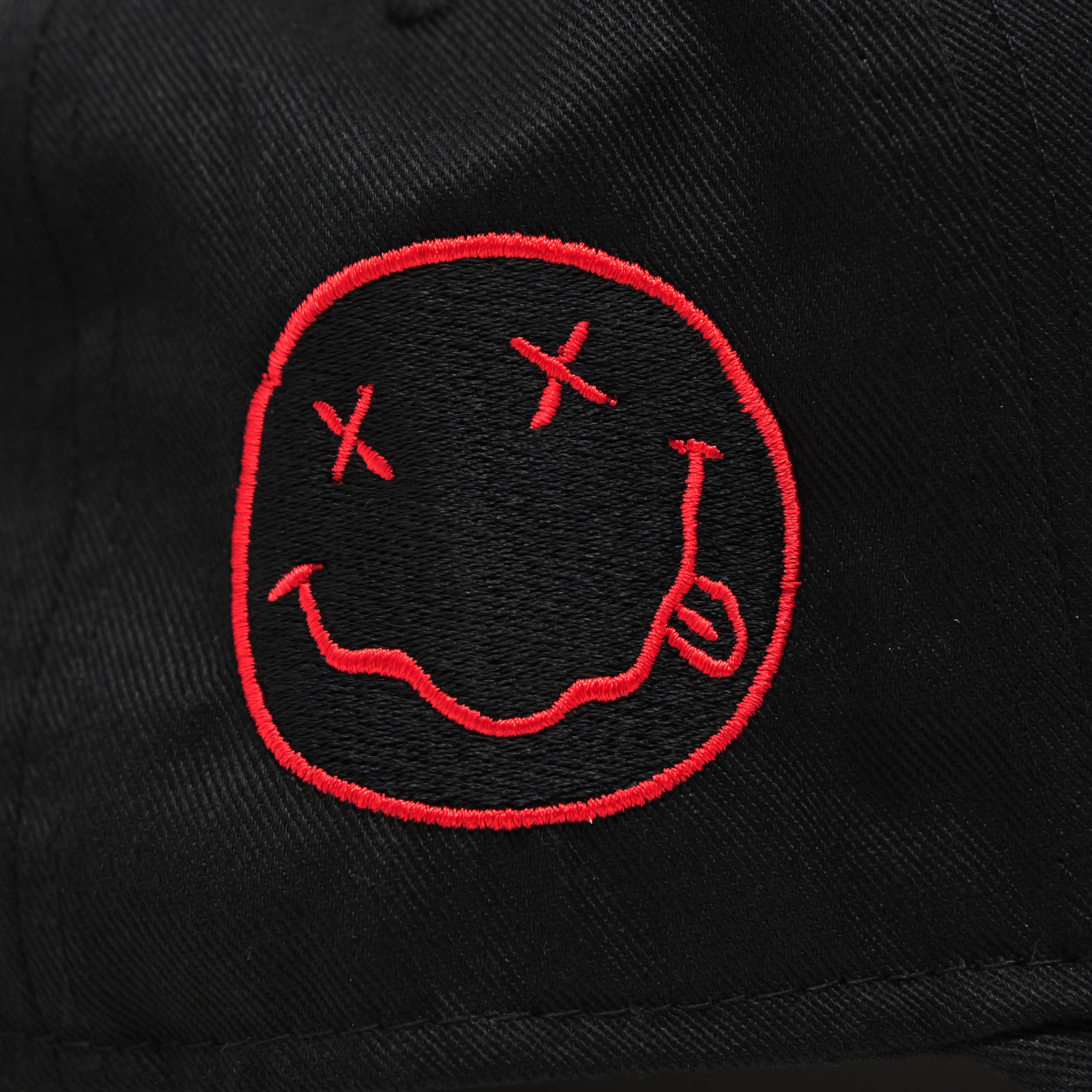 PARANOIA SNAPBACK HAT BLACK/RED