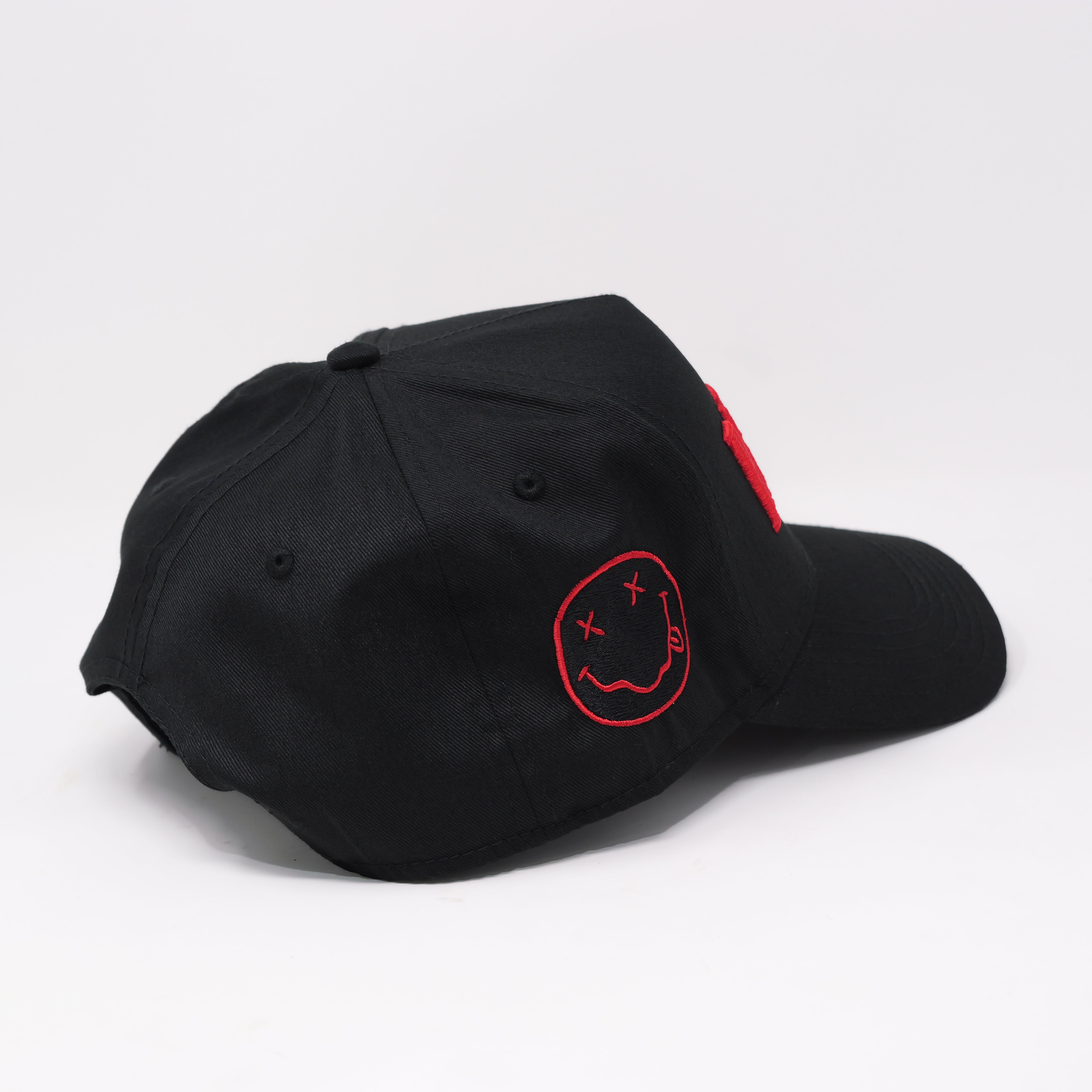 PARANOIA SNAPBACK HAT BLACK/RED