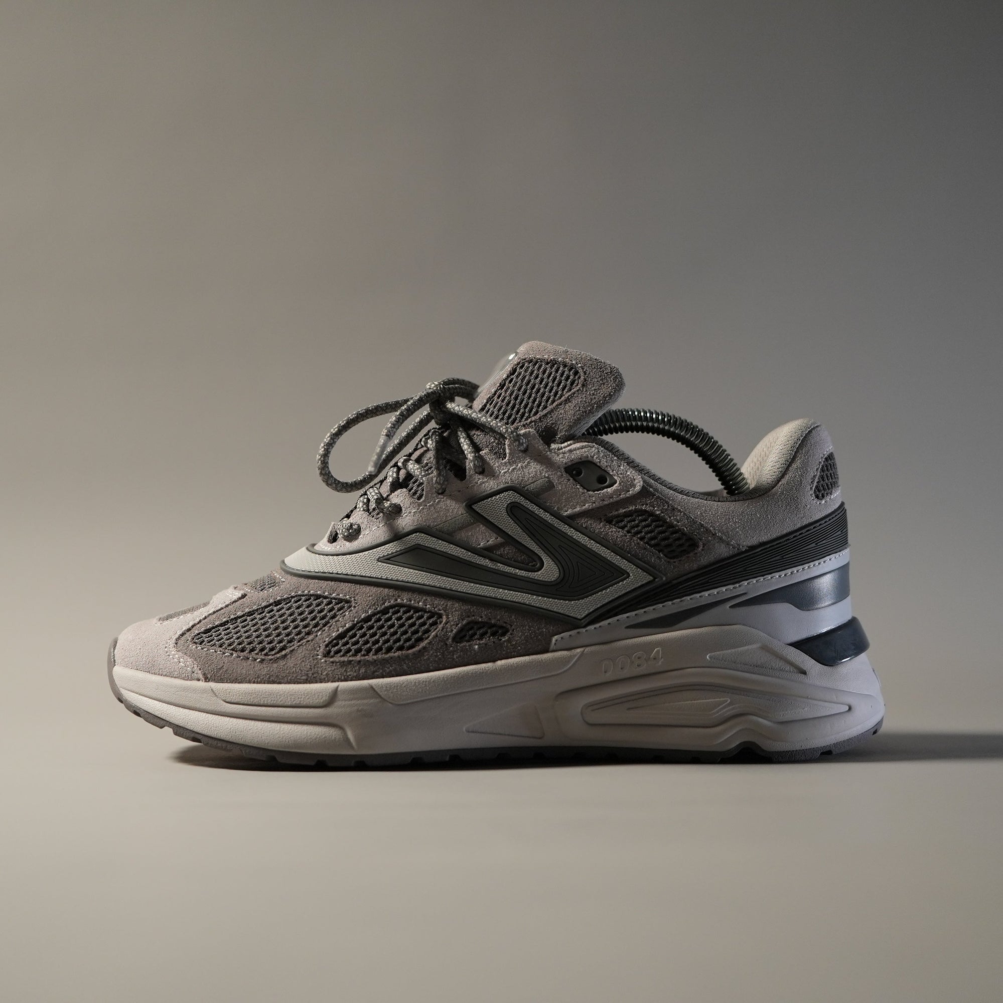 VRTX AT84 Triple Grey