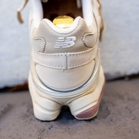 NEW BALANCE U9060ZGC