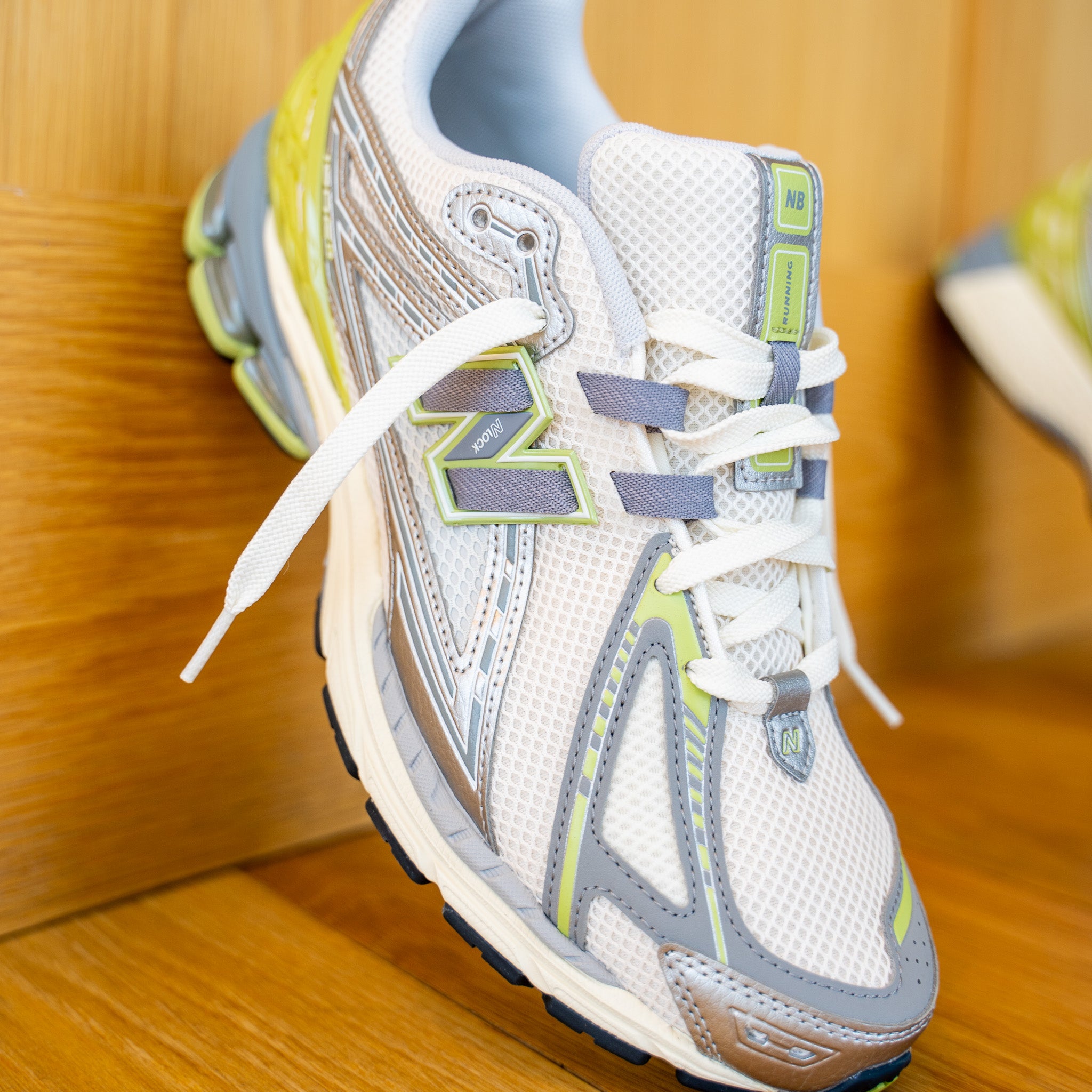 NEW BALANCE M1906REM