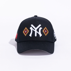 NY BEADED HAT BLACK