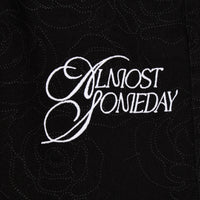 Rosette Embroidered Jeans