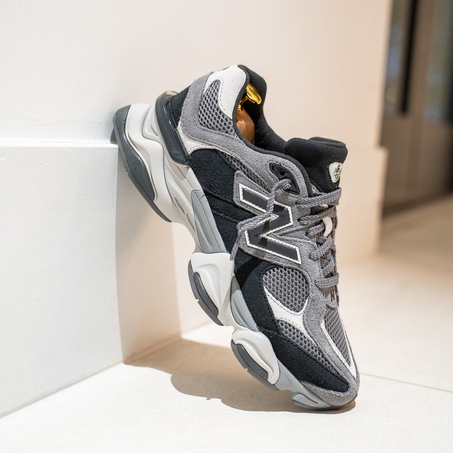 U9060ERA - Black / Grey