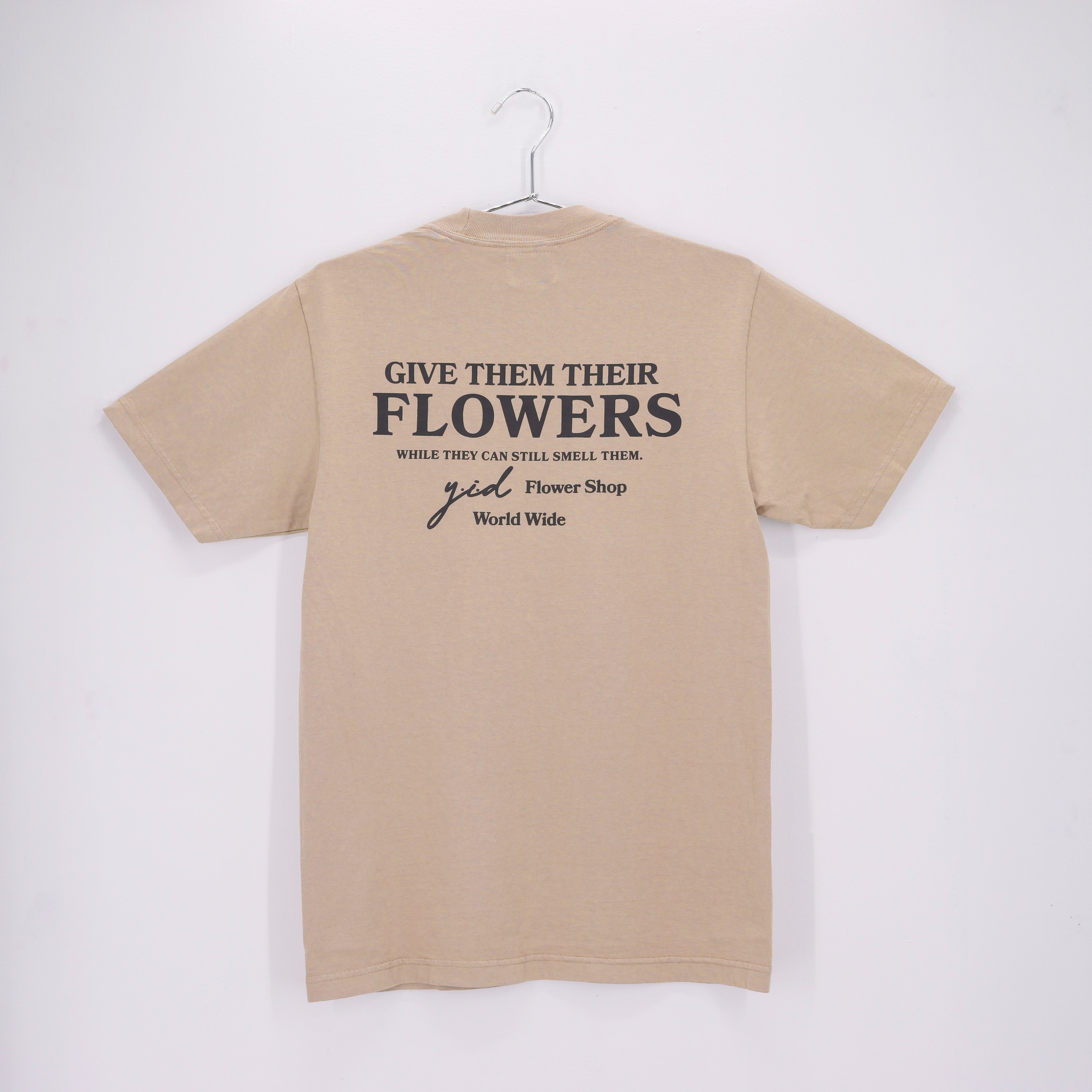 FLOWER SHOP TEE OATMEAL/BLACK