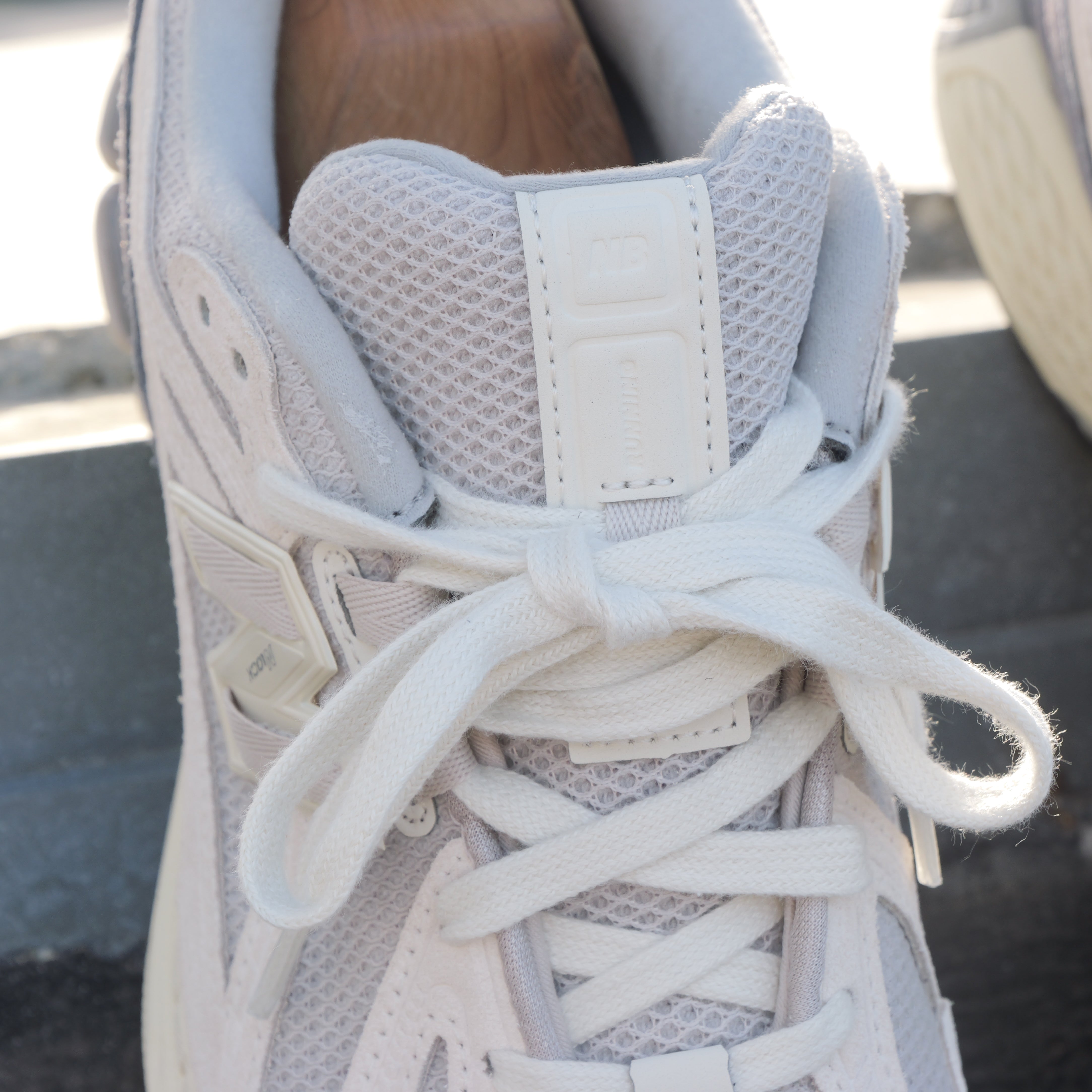 NEW BALANCE M1906FH