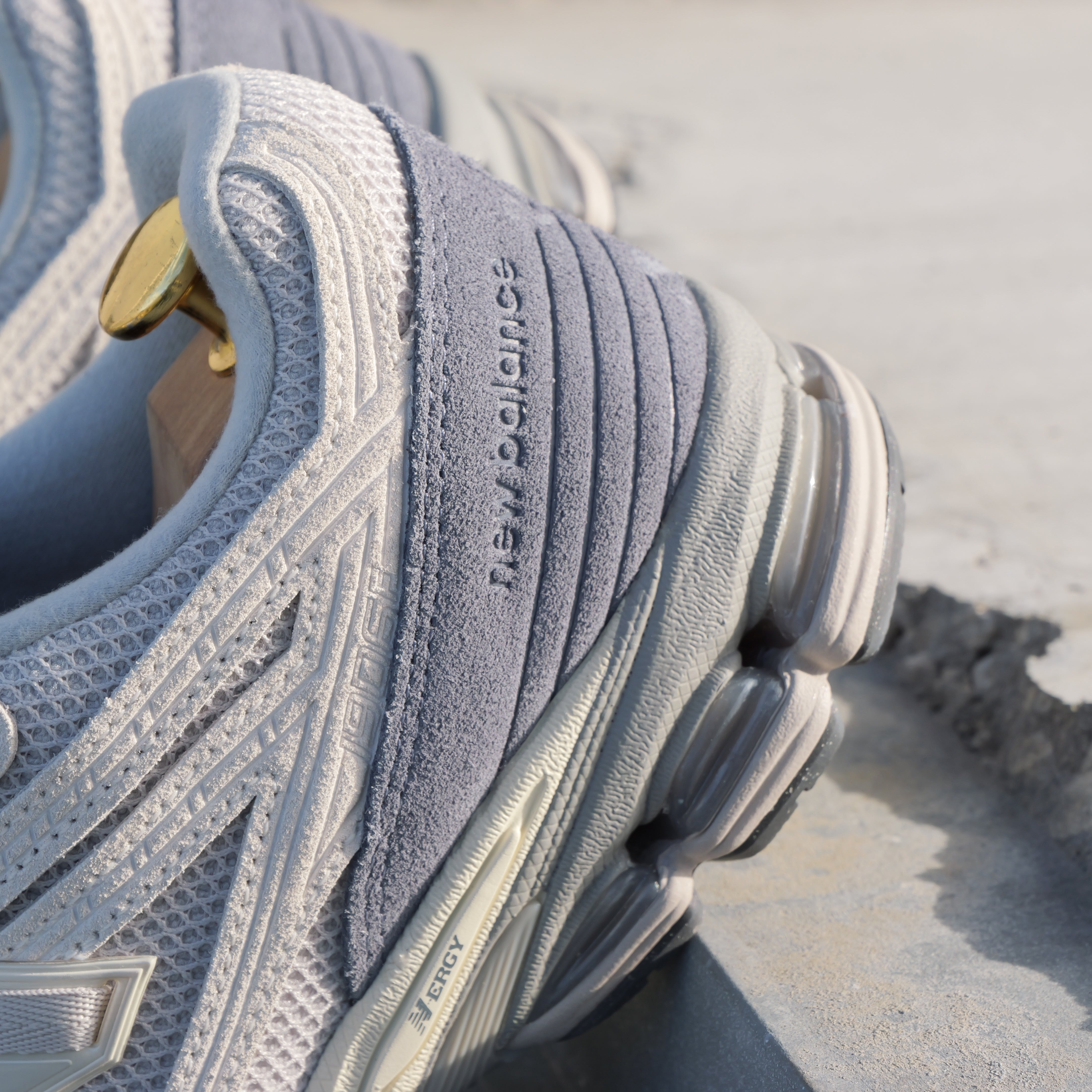 NEW BALANCE M1906FH