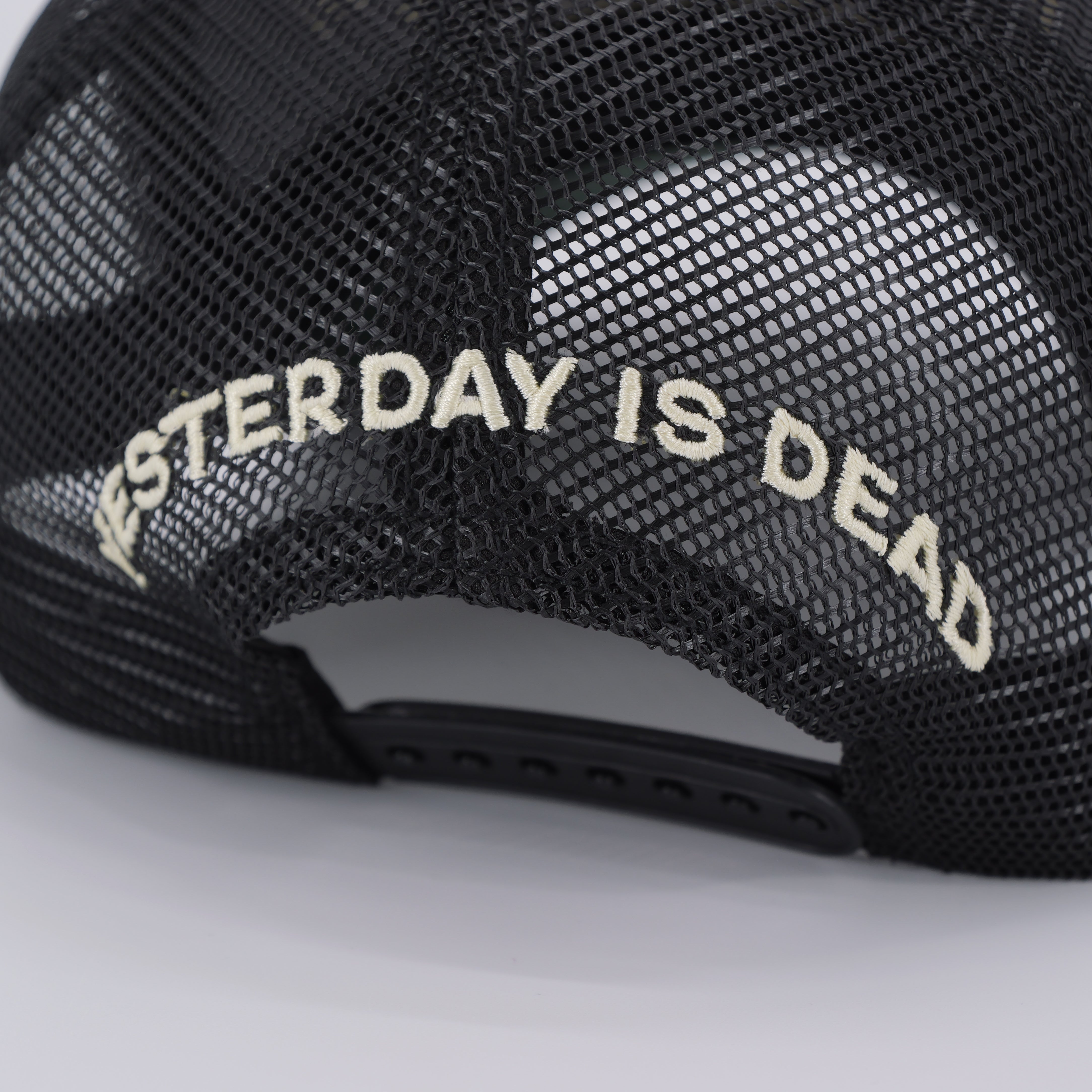 Mantra Corduroy Trucker Black