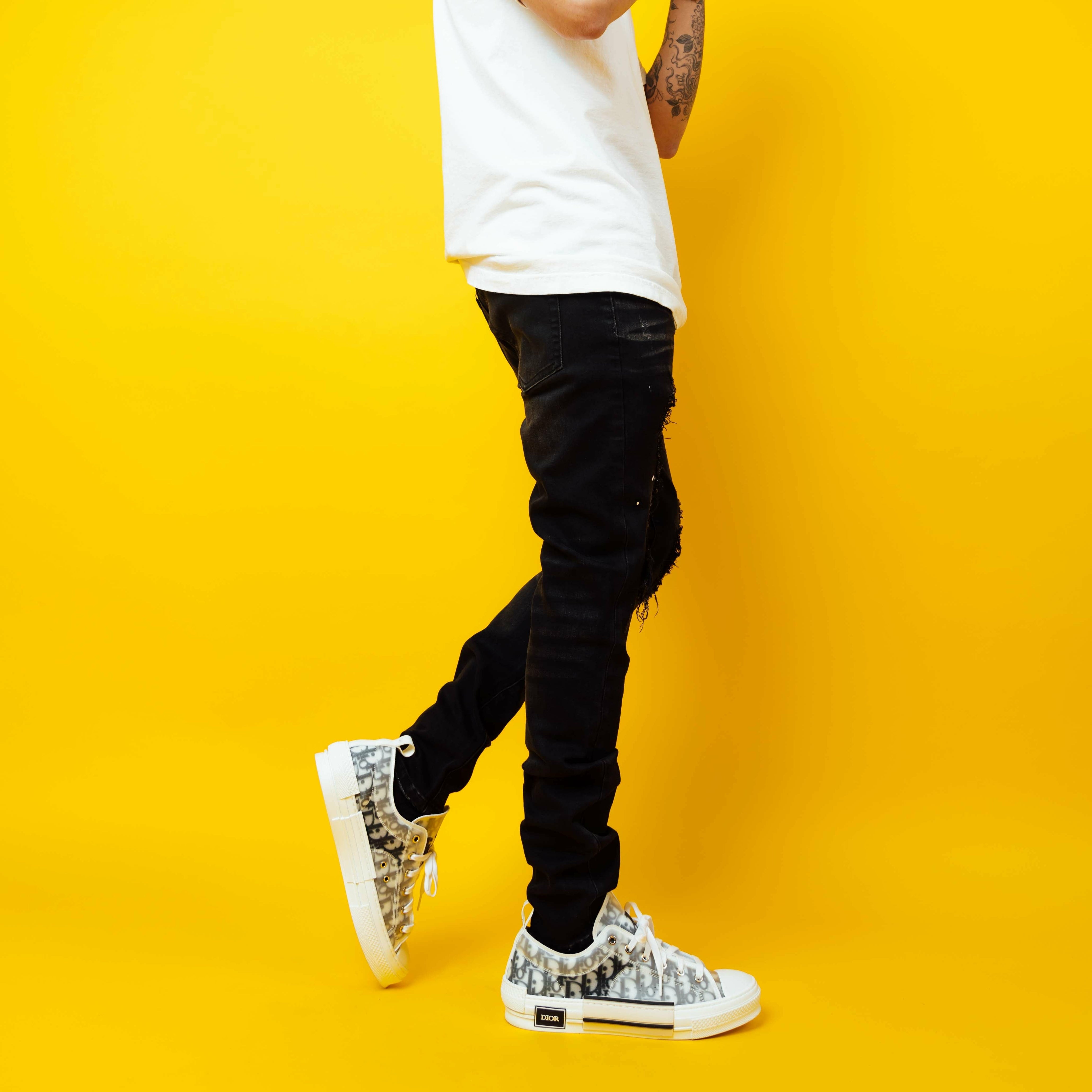 MONOCHROME JEANS