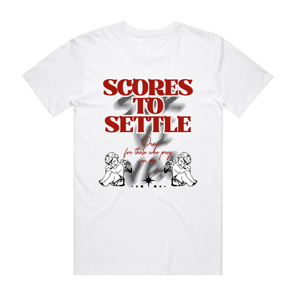 SCORES TEE WHITE/RED